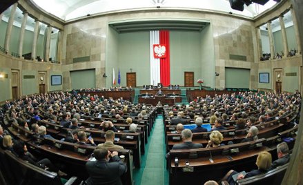 Platforma wciąż przed PiS