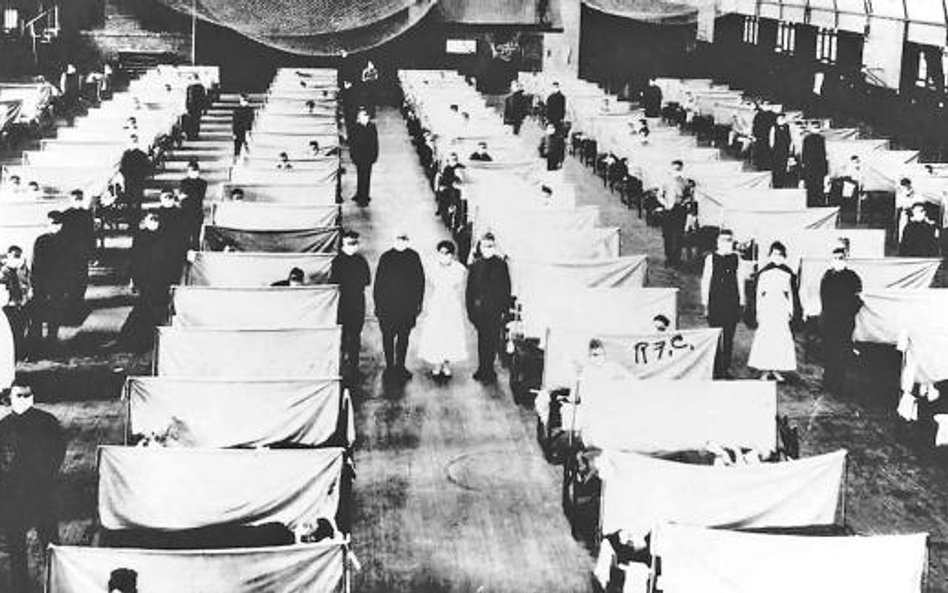 Zaimprowizowany szpital zakaźny w Fort Collins (stan Kolorado 1918 r.) dla chorych na grypę żołnierz