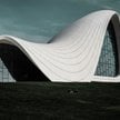Centrum Heydara Alijewa w stolicy Azerbejdżanu, Baku to projekt pracowni Zahy Hadid.