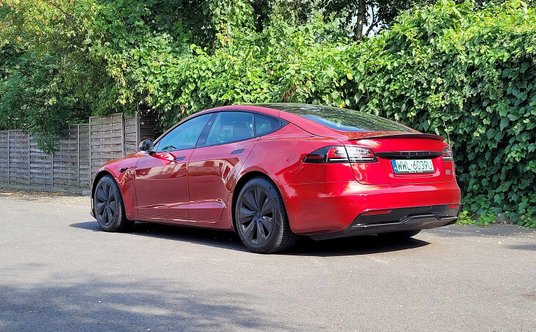 Tesla Model S Plaid