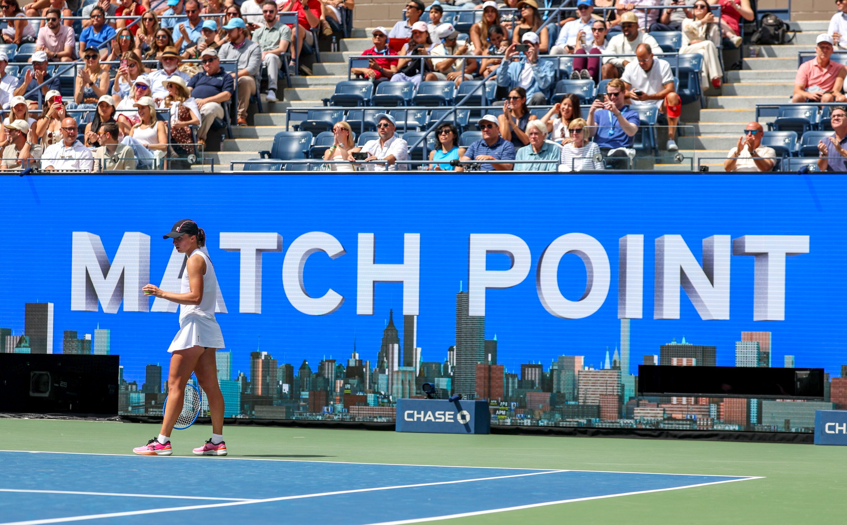US Open. Nieoczekiwane ciężary, ale jest awans Igi Świątek do trzeciej rundy