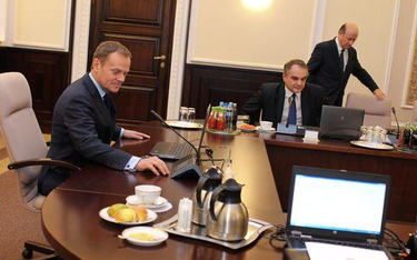 Premier Donald Tusk w czasie wtorkowego posiedzenia rządu