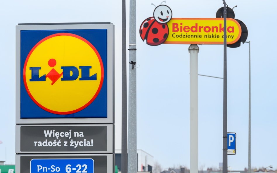 Dyskonty Lidl i Biedronka obok siebie przy ul. Planetarnej w Zalasewie