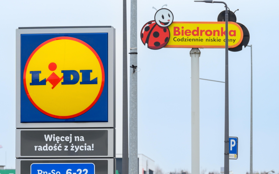 Zalasewo, 15.02.2024. Dyskonty Lidl i Biedronka obok siebie przy ul. Planetarnej w Zalasewie