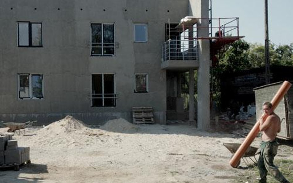 Dom w budowie a podatek przy sprzedaży