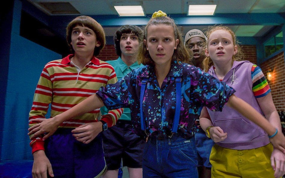 W „Stranger Things” wszystko dzieje się w latach 80., straszni Rosjanie wyglądają jak z filmów z cza