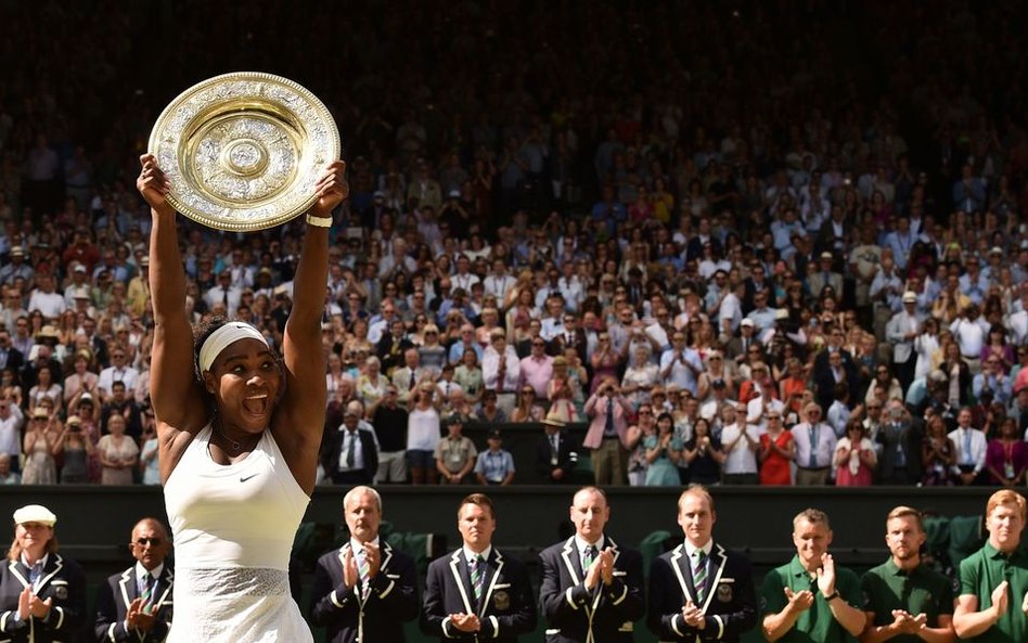 Amerykańska tenisistka Serena Williams świętująca zwycięstwo w meczu z hiszpanką Garbine Muguruza po