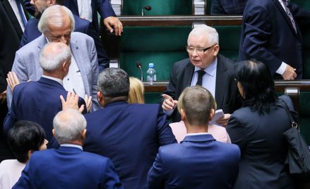 Jarosław Kaczyński już kilka miesięcy temu jasno stwierdził, że „dość tego dobrego”, jeśli chodzi o 