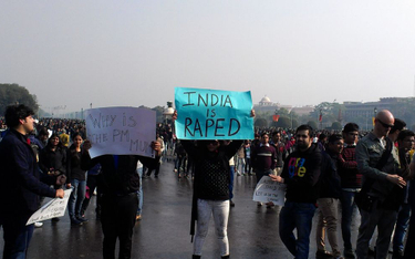Indie: Zgwałcona 10-latka może usunąć ciążę