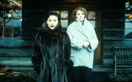 Joan Chen jako Jocelyn "Josie" Packard i Piper Laurie jako Catherine Martell