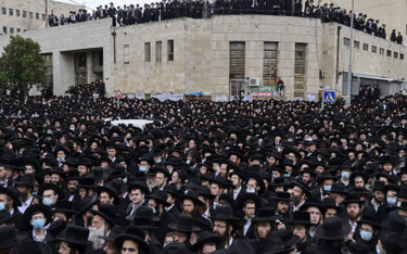 Jerozolima: Ponad 10 tys. ludzi na pogrzebie rabina