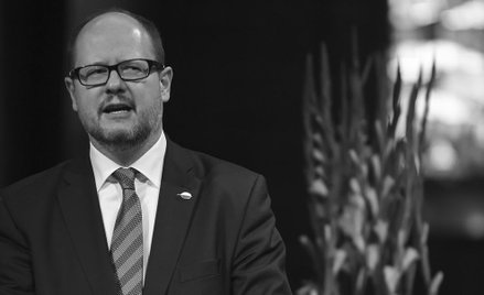 Timmermans "zdruzgotany informacją o śmierci Adamowicza"