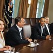 Prezydent USA Barack Obama (trzeci z lewej), zapowiada, że nadal będzie negocjował z demokratycznymi