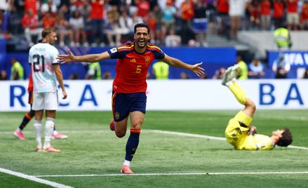Ćwierćfinał MŚ 2026 Hiszpania – Belgia. Pod koniec meczu na boisko wszedł Mikel Merino i od razu zdo
