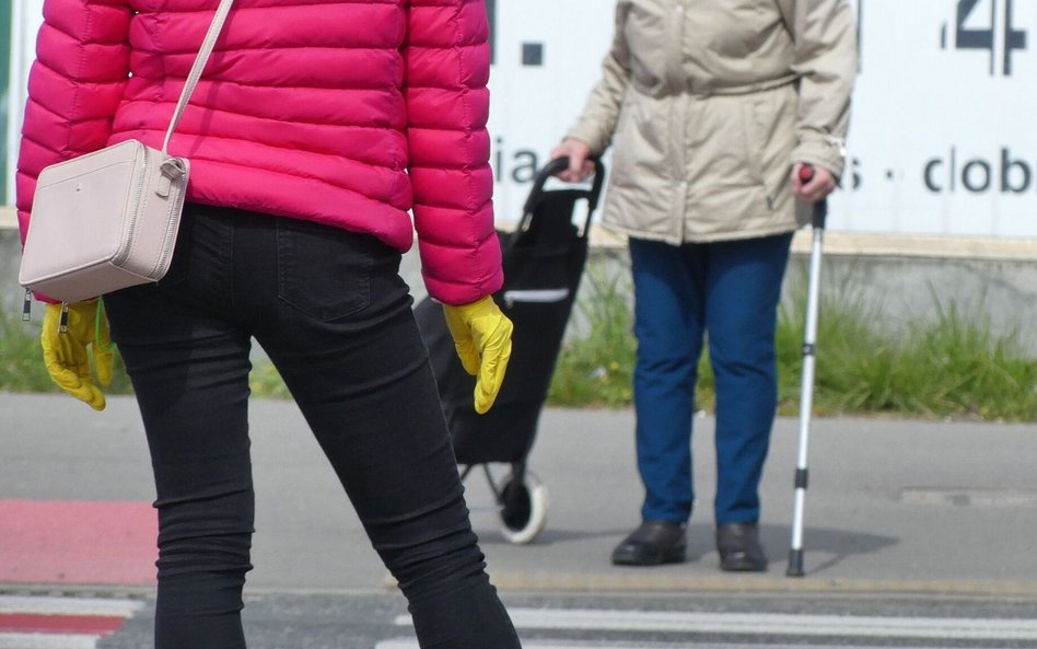 Poradnik jedyny w swoim rodzaju. Miasta dzielą się wiedzą, jak przetrwać w czasach epidemii