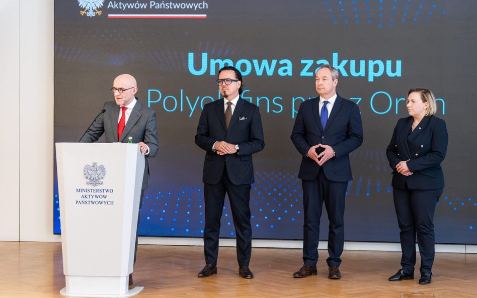 Ireneusz Fąfara, prezes Orlenu (z lewej), Wojciech Balczun, minister aktywów państwowych, Marcin Cel