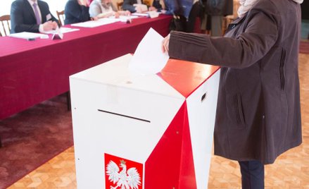 Znów kłopoty z kartami do głosowania