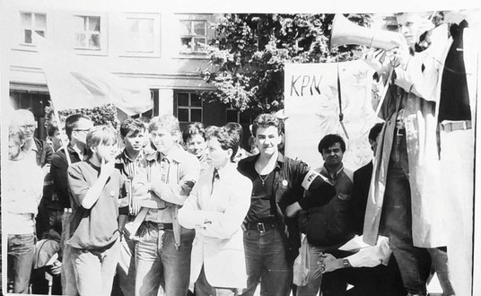 Wiec Leszka Moczulskiego w Lublinie, 1989 r. Od lewej: autor artykułu Grzegorz Cygonik, późniejszy p