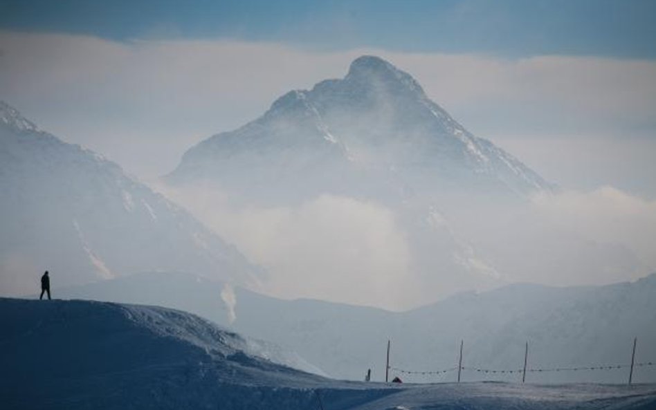 Lawina w Tatrach. Turysta spadł 800m