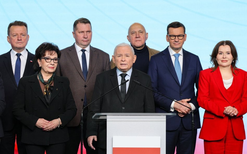 Niektórzy członkowie Komitetu Politycznego PiS, od lewej: Mariusz Błaszczak, Elżbieta Witek, Przemys