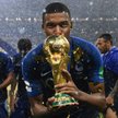 Mbappe prawie jak Pele, Pogba pisze historię