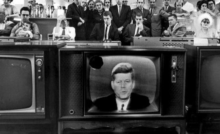 Na krawędzi wojny. Prezydent John F. Kennedy ogłasza blokadę Kuby w odpowiedzi na rozmieszczenie na 