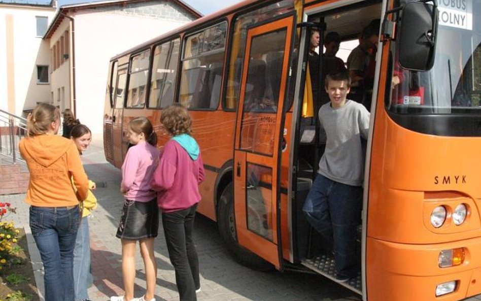 Przewozy regularne czy wahadłowe