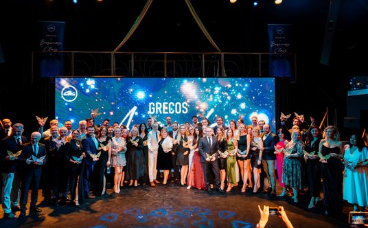 Impreza była okazją do nagrodzenia najlepszych sprzedawców - statuetki i dyplomy odebrało 50 z nich