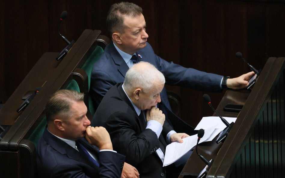 PiS nadal nie jest w stanie dogonić w sondażach KO