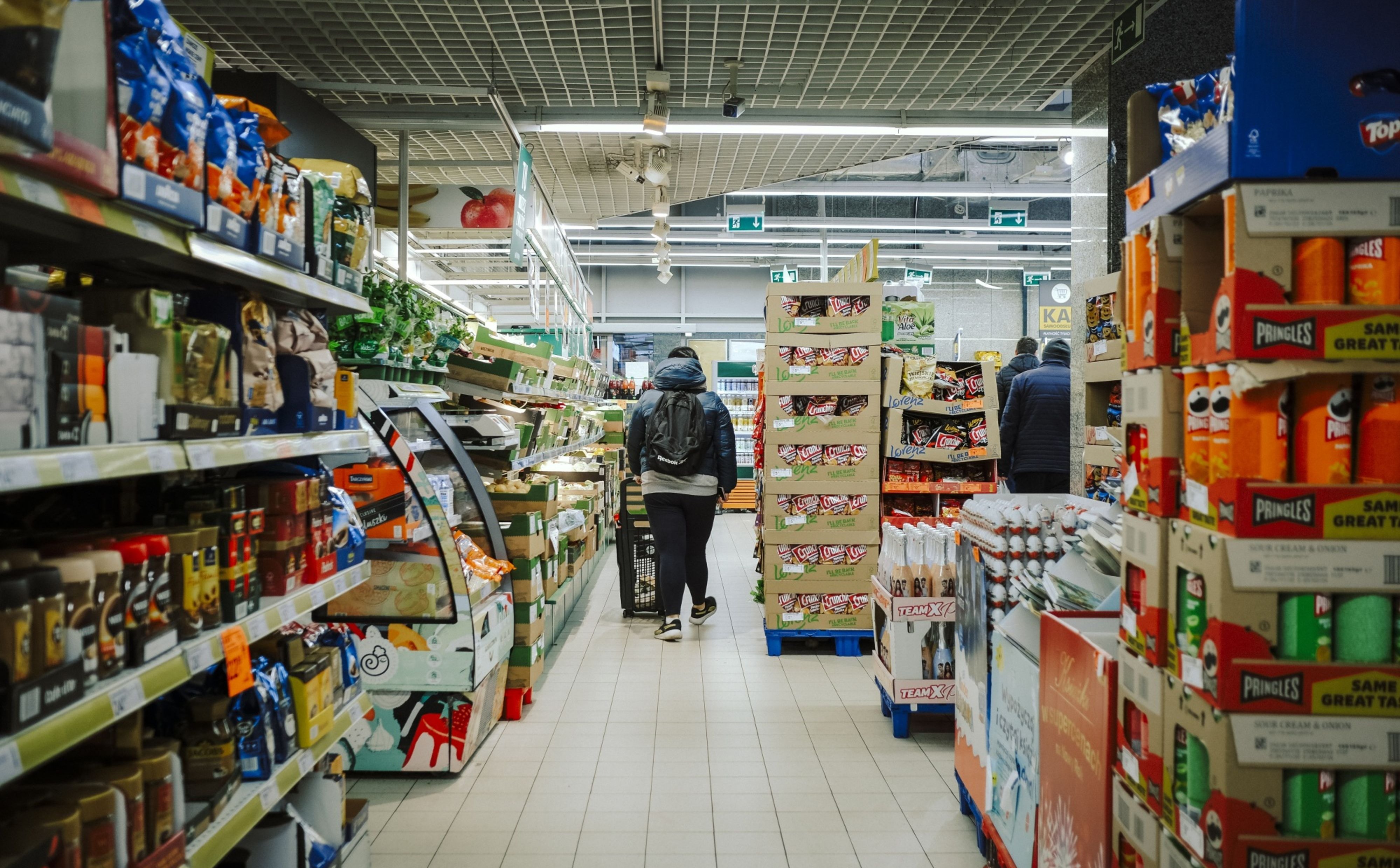 Smerfy mają dość wojny cenowej Lidla z Biedronką