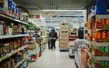 Dlaczego wózki w supermarketach tak często są uszkodzone? Odkryli przyczynę