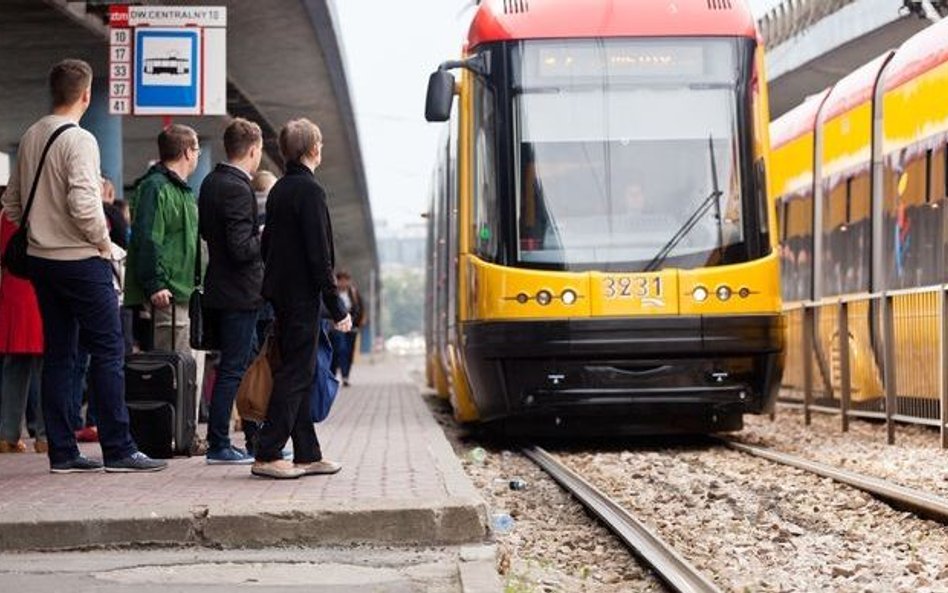 Warszawa: Miasto ogłosiło przetarg na 213 nowych tramwajów za ponad 2,3 mld zł