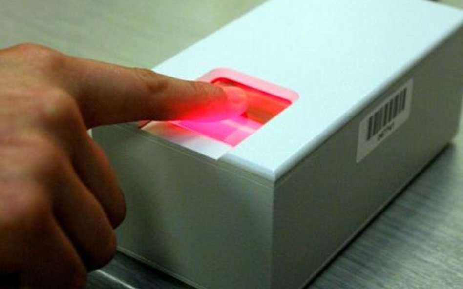 Od dziś odciski palców uwiarygodnią dokument