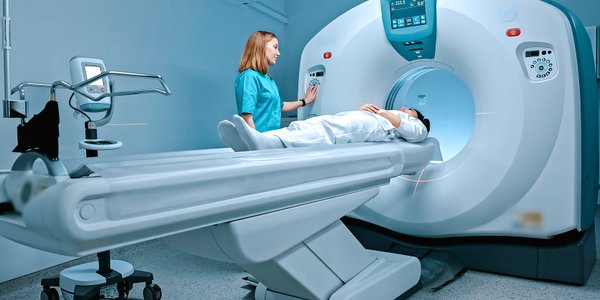 NFZ tnie finansowanie niektórych badań. Lekarze: SOR-y staną się "furtką" do diagnostyki