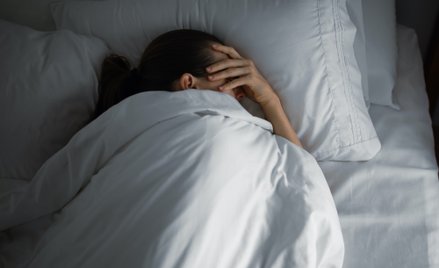 Zmiany klimatu przyczyniają się do i skracania fazy snu regeneracyjnego.