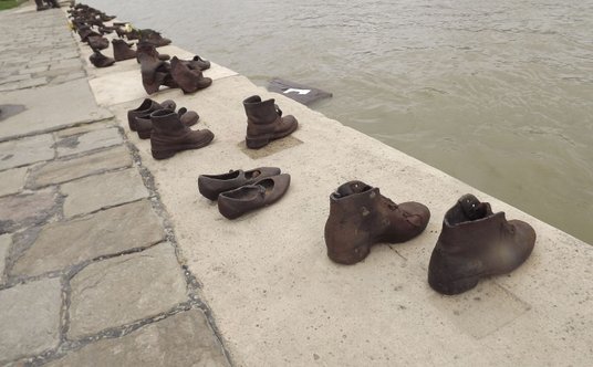 Pomnik "Buty na brzegu Dunaju" w Budapeszcie