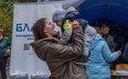 Ewakuacja ukraińskiego miasta Kupiańsk podczas rosyjskiej inwazji