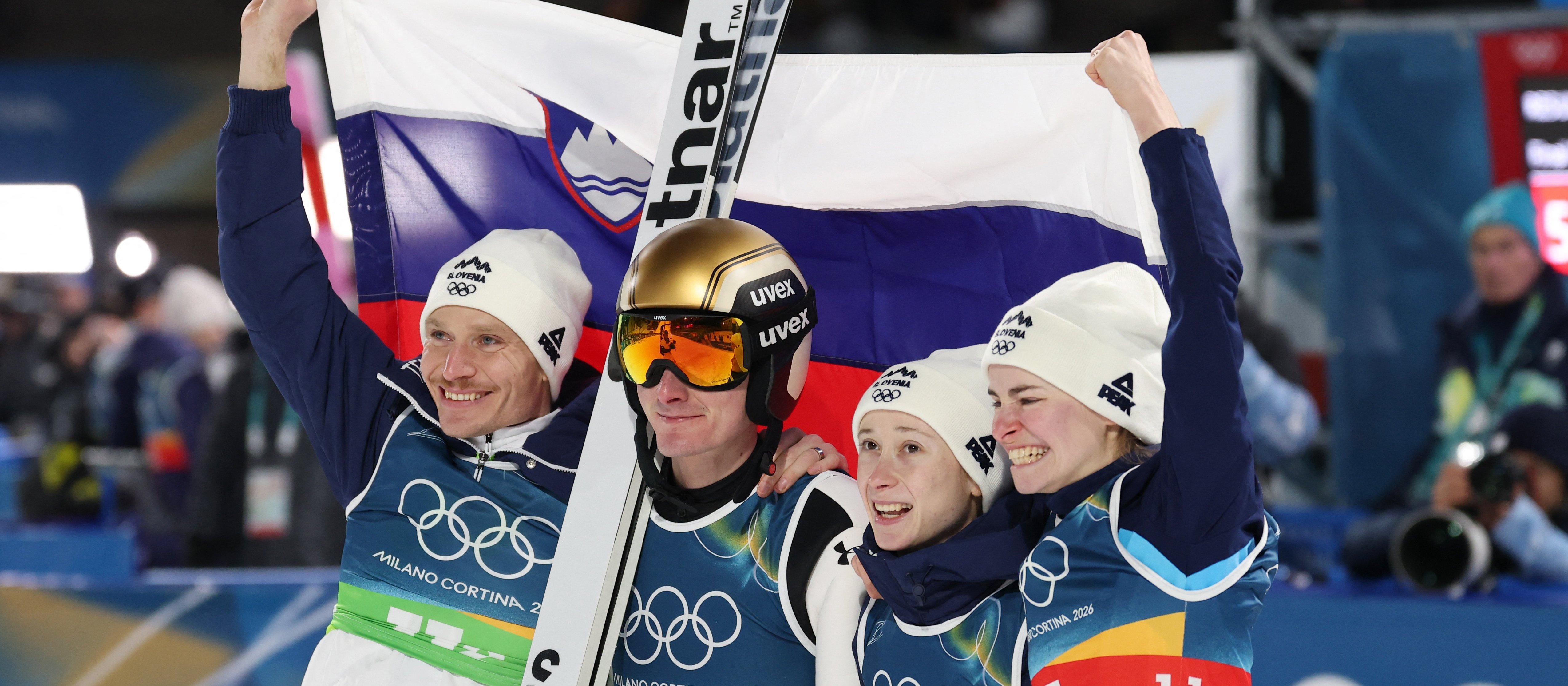 Olimpijski konkurs drużyn mieszanych w skokach. Rodzeństwo na medal, Polacy daleko