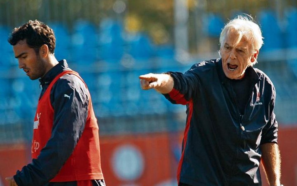 Leo Beenhakker zabrał do Portugalii m.in. Rogera. Dobry rozgrywający jest jego drużynie szczególnie 