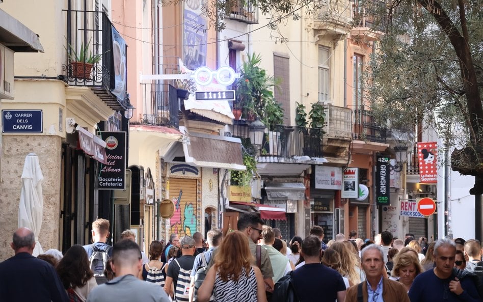 Wśród miast hiszpańskich, które wprowadziły zakaz suszenia prania od frontu jest Walencja