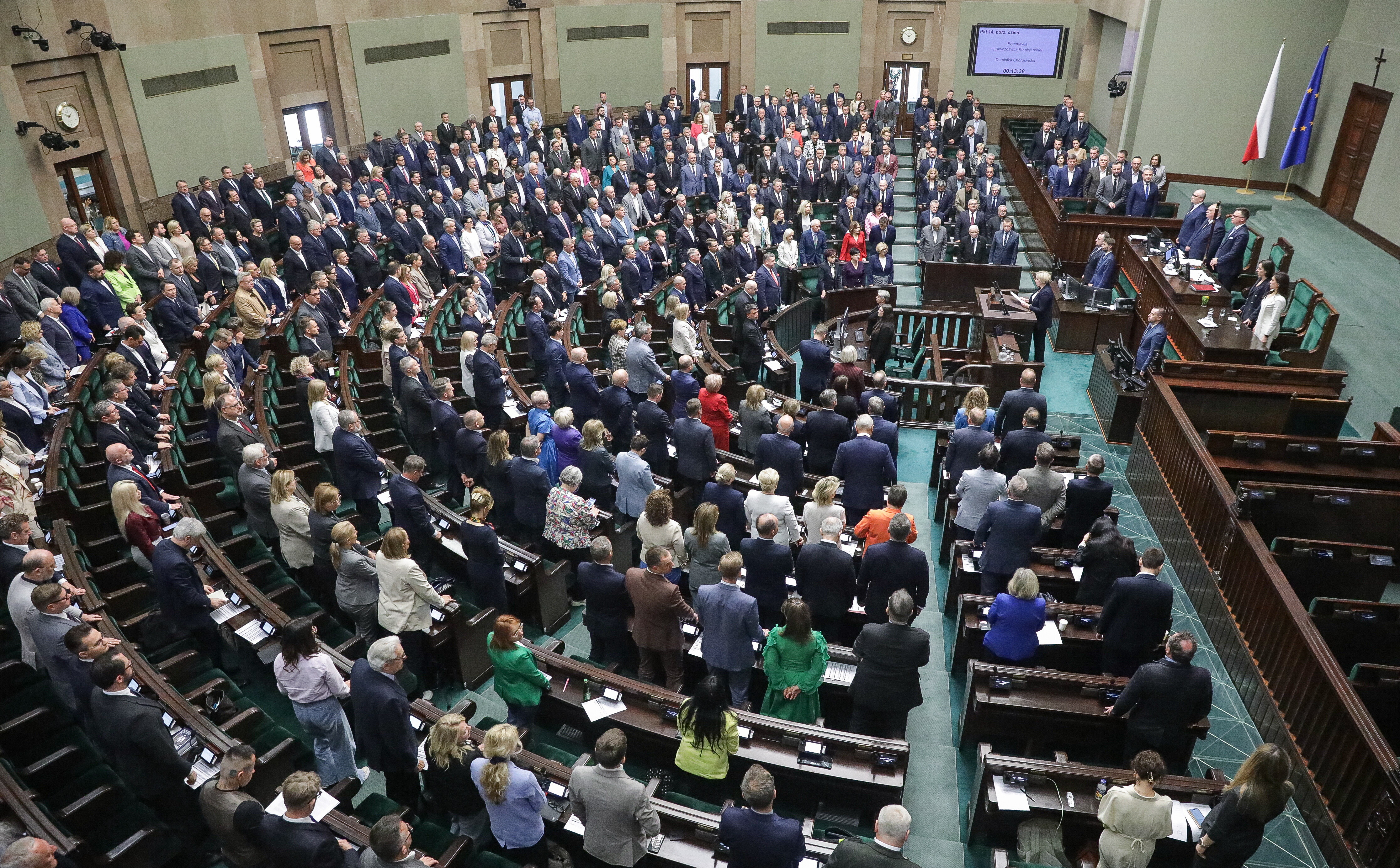 Kompetentni obcokrajowcy będą mieć łatwiej na polskim rynku pracy. Sejm przyjął projekt