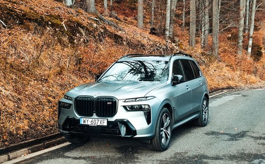 BMW X7 M60i