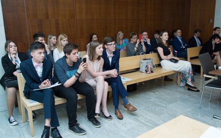 publiczność podczas pierwszego ogólnopolskiego Turnieju Debat Oksfordzkich o tematyce społeczno-praw