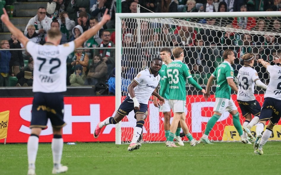 Lech Poznań pokonał przy Łazienkowskiej Legię 2:1