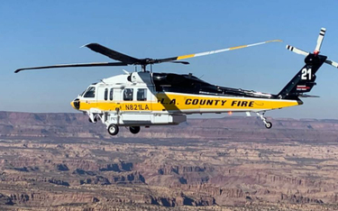 F1 Pierwszy (H-21) dostarczony Departamentowi Straży Pożarnej hrabstwa Los Angeles śmigłowiec Lockhe