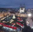 Meble wyprodukowane z choinki stojącej na Starym Mieście w Pradze trafią do jednego z ośrodków pomoc