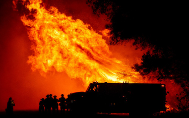 Pożary w USA: Setki tysięcy ewakuowanych, 15 ofiar
