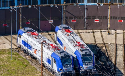 Newag zabiega o kontrakty dotyczące zespołów trakcyj- nych, lokomotyw oraz usług utrzymania i modern