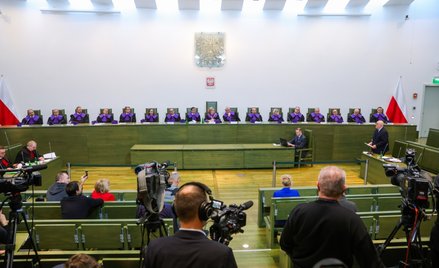 Sędziowie podczas jawnego posiedzenia Sądu Najwyższego w Warszawie