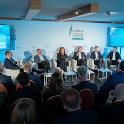 Paneliści podczas debaty „Jak banki mają zdobyć 100 mln klientów? Nietypowe partnerstwa i ekosystemy